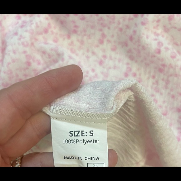 Flower Print Top. - Picture 4 of 4